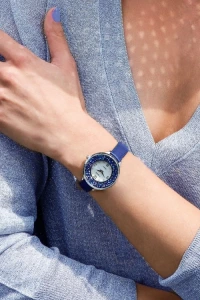 Kom-bizuteria - Zegarek spark oriso z niebieskimi kryształami i niebieskim skórzanym paskiem