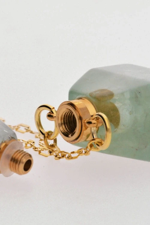 Srebrny naszyjnik buteleczka, butelka z naturalnego kamienia zielony fluoryt, pozłacane srebro 925