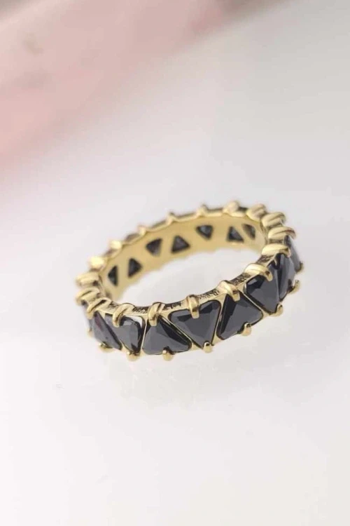 Pierścionek ze stali chirurgicznej obrączka czarne kryształki serduszka kolor złoty